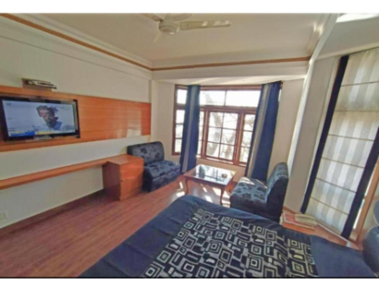 Hotel Horizon Near Picture Palace Bus Stand, Mussoorie Exteriör bild